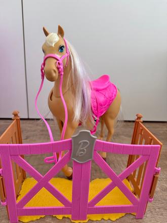 Koník barbie mattel, 