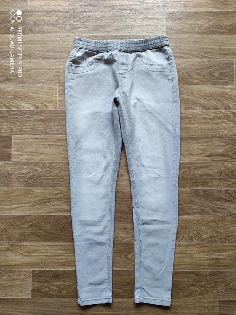 Džíny, 38