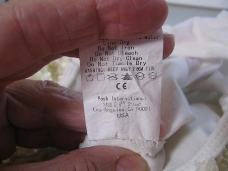 Smetanově bílé pružné šaty s tutu sukní, 98