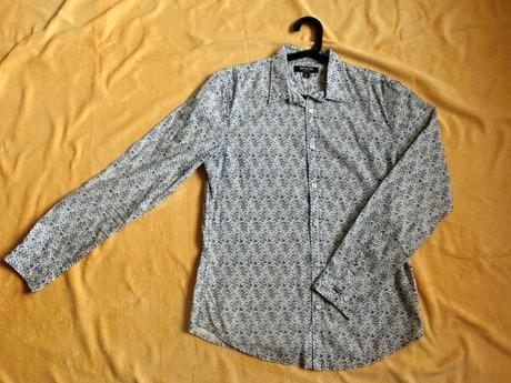 Pánská slim fit košile modrá bílá vzorovaná smog, m