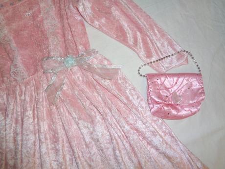 Karneval-nádherné sametové šaty princezna+kabelka, 