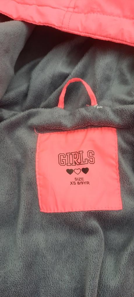 Dívčí zimní bunda vel. 8/9 let., 128