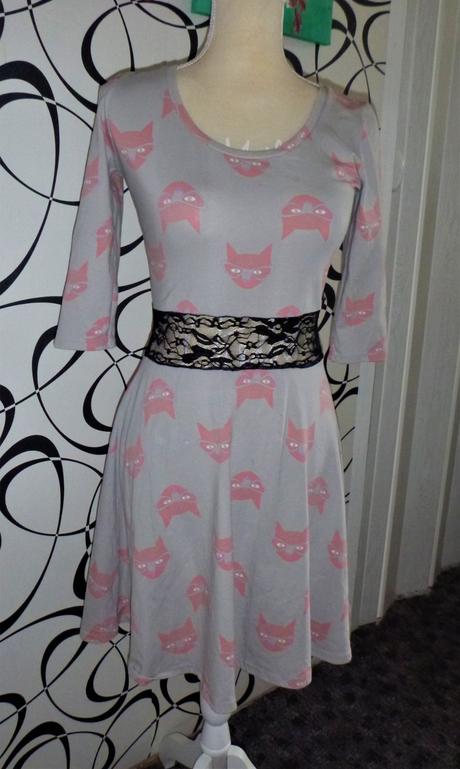 Originální šatečky kočičí s krajkou - vel.s, s / xs