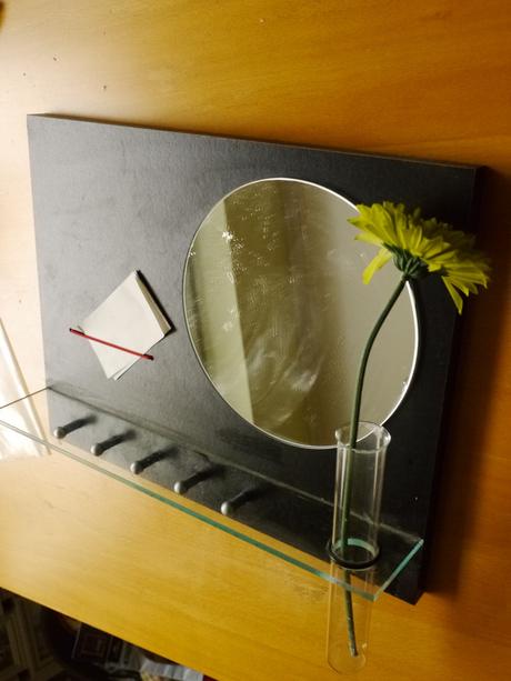 Garderoba, klice, zrcadlo, 