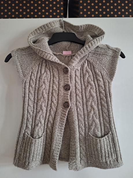 Vesta vestička úpletová vesta vel. 116, cherokee,116