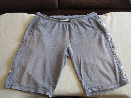 Pěkné pánské šedé teplákové kraťasy, v pase guma, xl