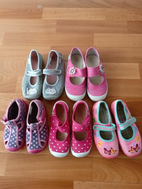 Dívčí bačkůrky, 28