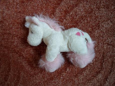 Bílý jednorožec v kabelce, 