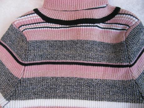 Pružný dívčí rolák se zlatou nitkou, primark,116