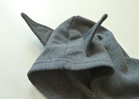 Batman mikina s ušatou kapucí vel. 104, 104