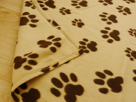 Deka s psimi tapkami vel. 155/122 cm, 