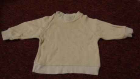 Světle žlutá mikina, 62