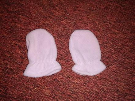 Fialové rukavice pro miminka, cherokee,68