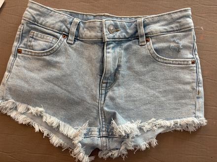 Krátké lehké džínové kraťasy velikosti 32 xxs h&m, h&m,32