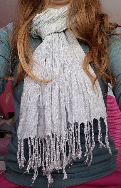 Elegantní šátek / šálka na krk,