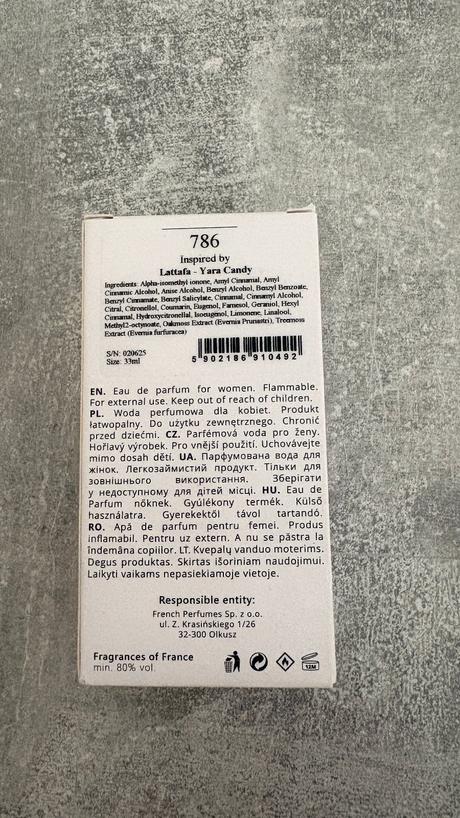 Parfém,