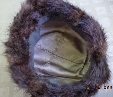 Dámská kožešinová čepice - vel. 55-56, 56