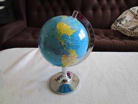 Pěkný jako nový globus, celková výška 24 cm, 