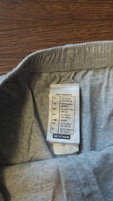 Kraťasy na basketbal/ tělocvik, decathlon,146