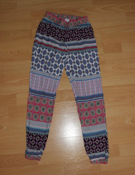 Plátěné kalhoty, tepláky, 134