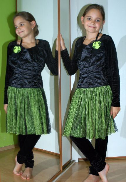 Saténová zástěra s tylem,