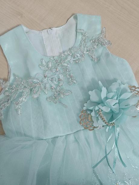 Šatičky pro družičku, 68