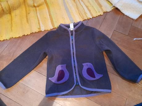 Fialová mikina na holčičku s ptáčky jako kapsičky, 98