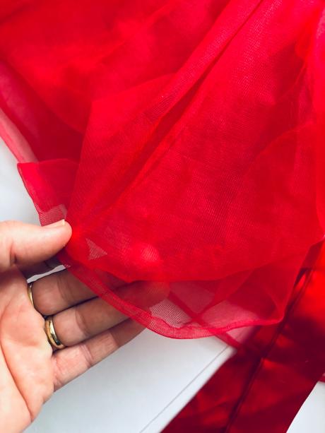 An27/ sukně tylová - v.cca 5/7 let, 116