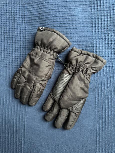 Lyžařské rukavice, 116