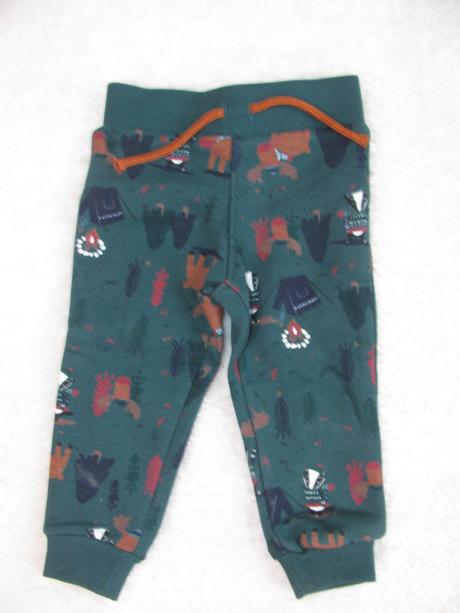 Bavlněné tmavě zelené tepláky s potiskem, primark,74