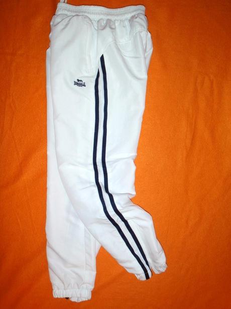 Krásné bílé, lonsdale,152