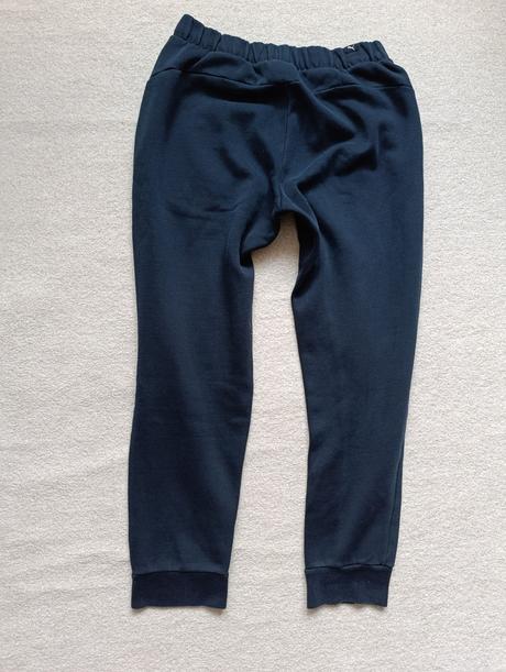 Tmavě modré tepláky puma vel. 152/158, puma,158