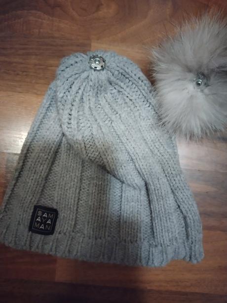 Čepice s odnímatelnou bambuli, 