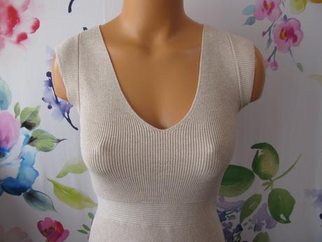 Dámské elegantní šaty z pleteniny reserved, reserved,s