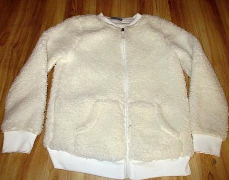 Chlupatá bunda, 146