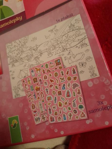 Kufřík s omalovánkami,nálepky,princezny,