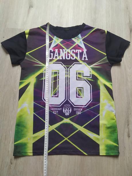 Vzdušné tričko, 152