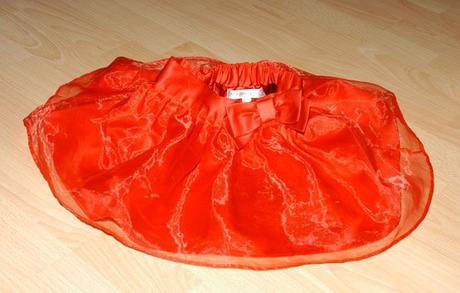 Slavnostní sváteční červená sukýnka, marks & spencer,80