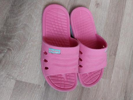 Dívčí pantofle., 32