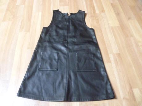 Koženkové šaty vel. 8-10, 134
