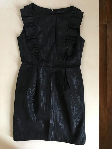 Nové černé šaty s volánem, vel s/m, warehouse, warehouse,s