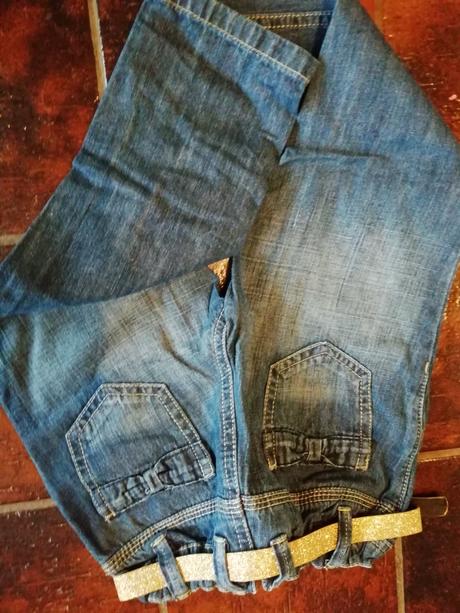 Překrásné nové rifle se zlatým páskem pro princezn, f&f,98