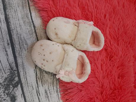 Dívčí chlupaté boty 20/22, 20