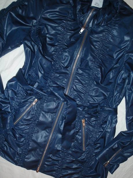 Luxusní tmavomodrý kabát, l