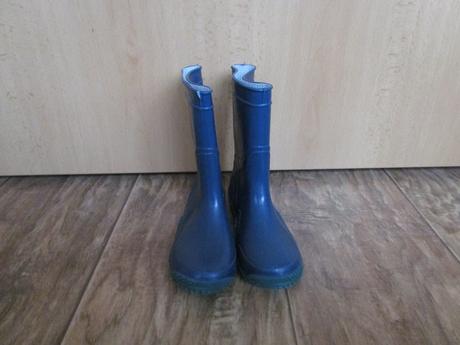 Pěkné modré gumovky, č. 26, vnitřní stélka cca 17, 26