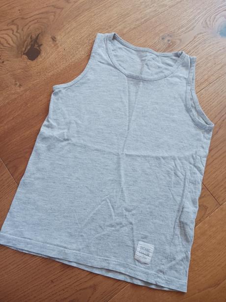 Tílko č.122, reserved,122