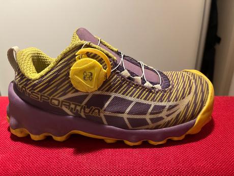 Obuv la sportiva, 32