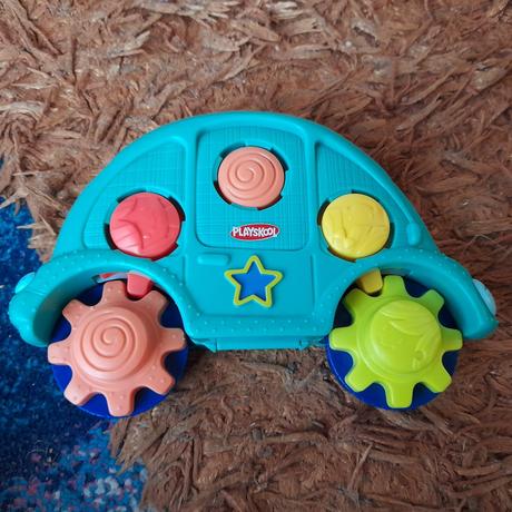 Autíčko s točivými kolečky pro malé,