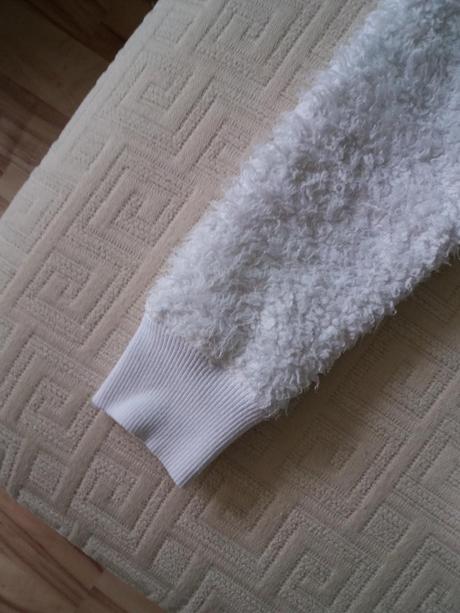 Mikča chlupatka, palomino,116