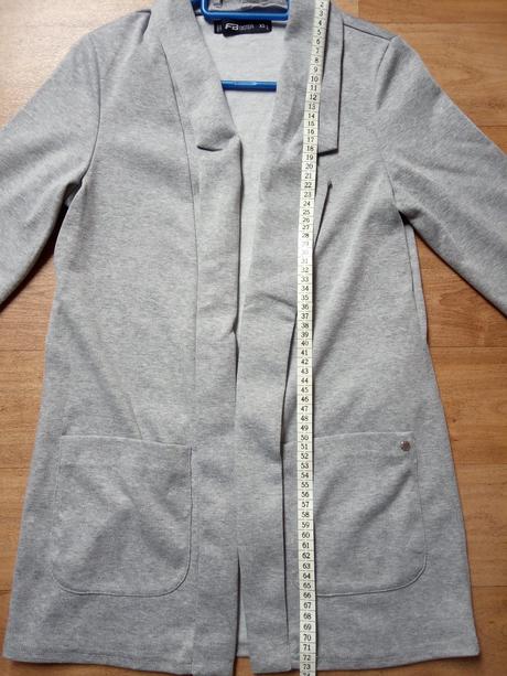 Šedý blejzr s kapsami, new yorker,xs